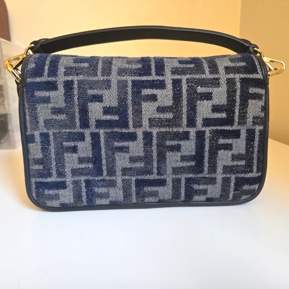 Fendi Mini Baguette Bag - Picture 4 of 10